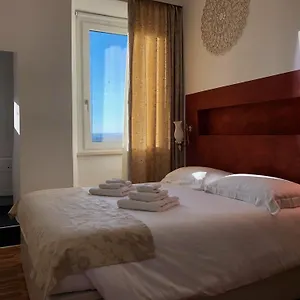 Dimor'a Bed & Breakfast